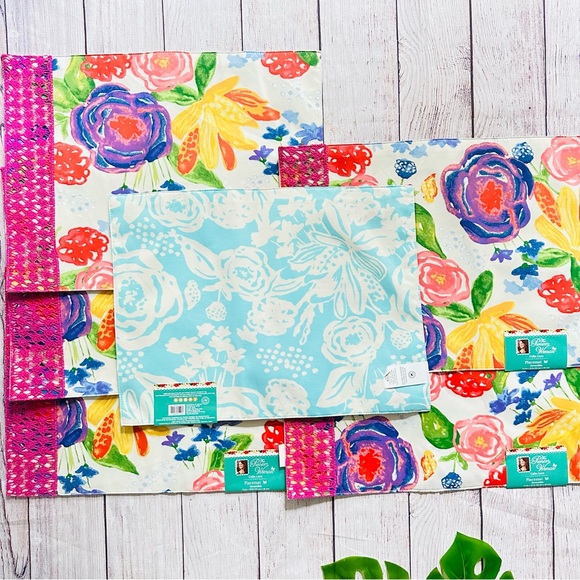 Pioneer Woman Celia Lace Reversible Placemats NEW (6) - Picture 3 of 8